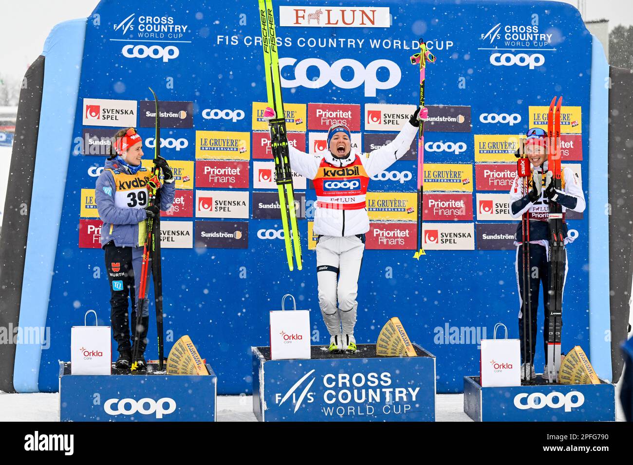 Falun, Sweden, March 17, 2023. Winner Kerttu Niskanen (C) of Finland