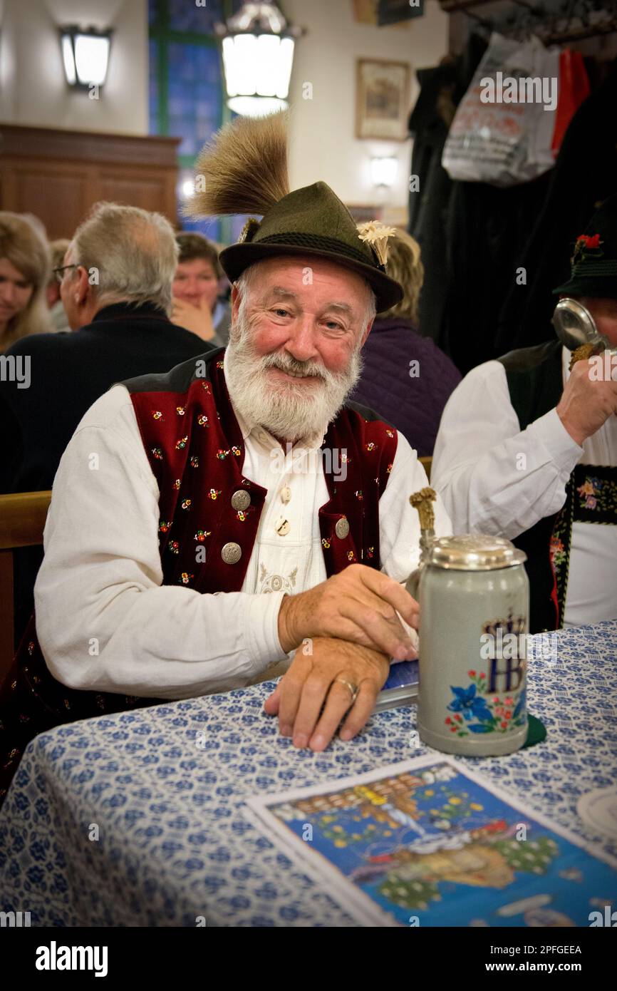 Germany, Bavaria, Munich, Hofbrauhaus beer house, elders in traditional