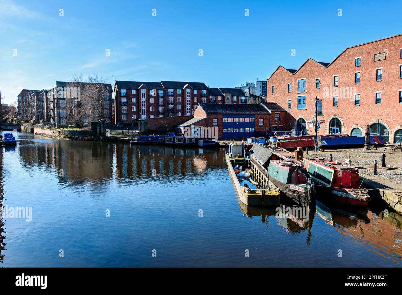 Portland Basin and the museum at the junction of the Ashton and Peak Forest canals. Ashtonunder