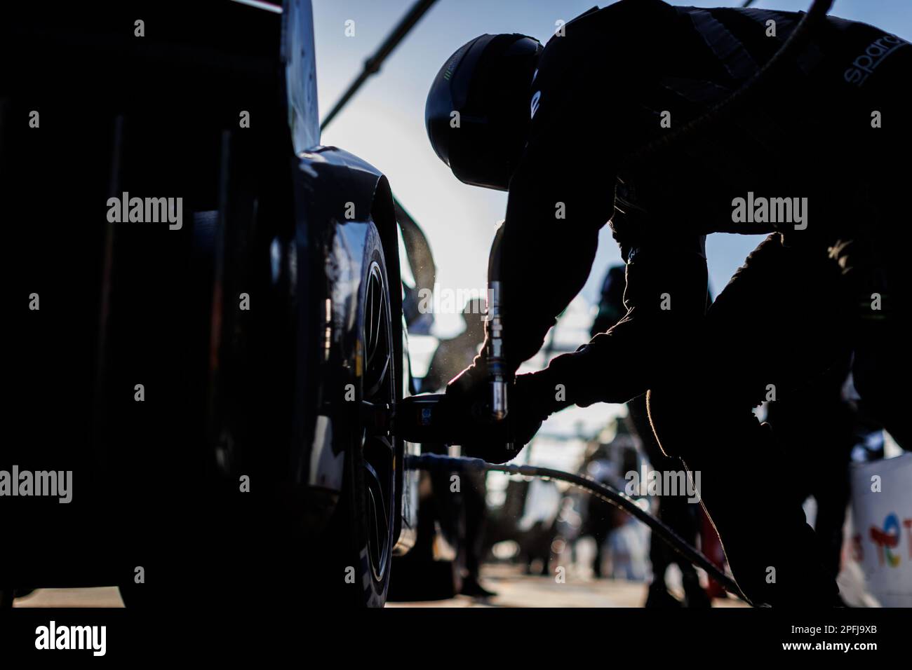 mechanic, mecanicien, Peugeot TotalEnergies, Peugeot 9x8, during the