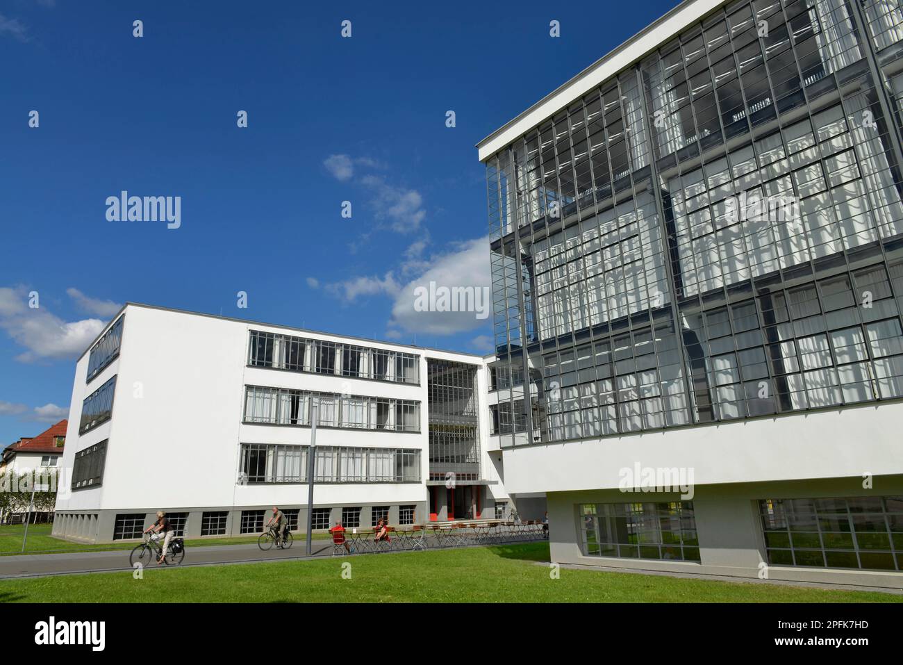 Amazing HD Photos about  Hausturen Von Bauhaus  with NO AI Images