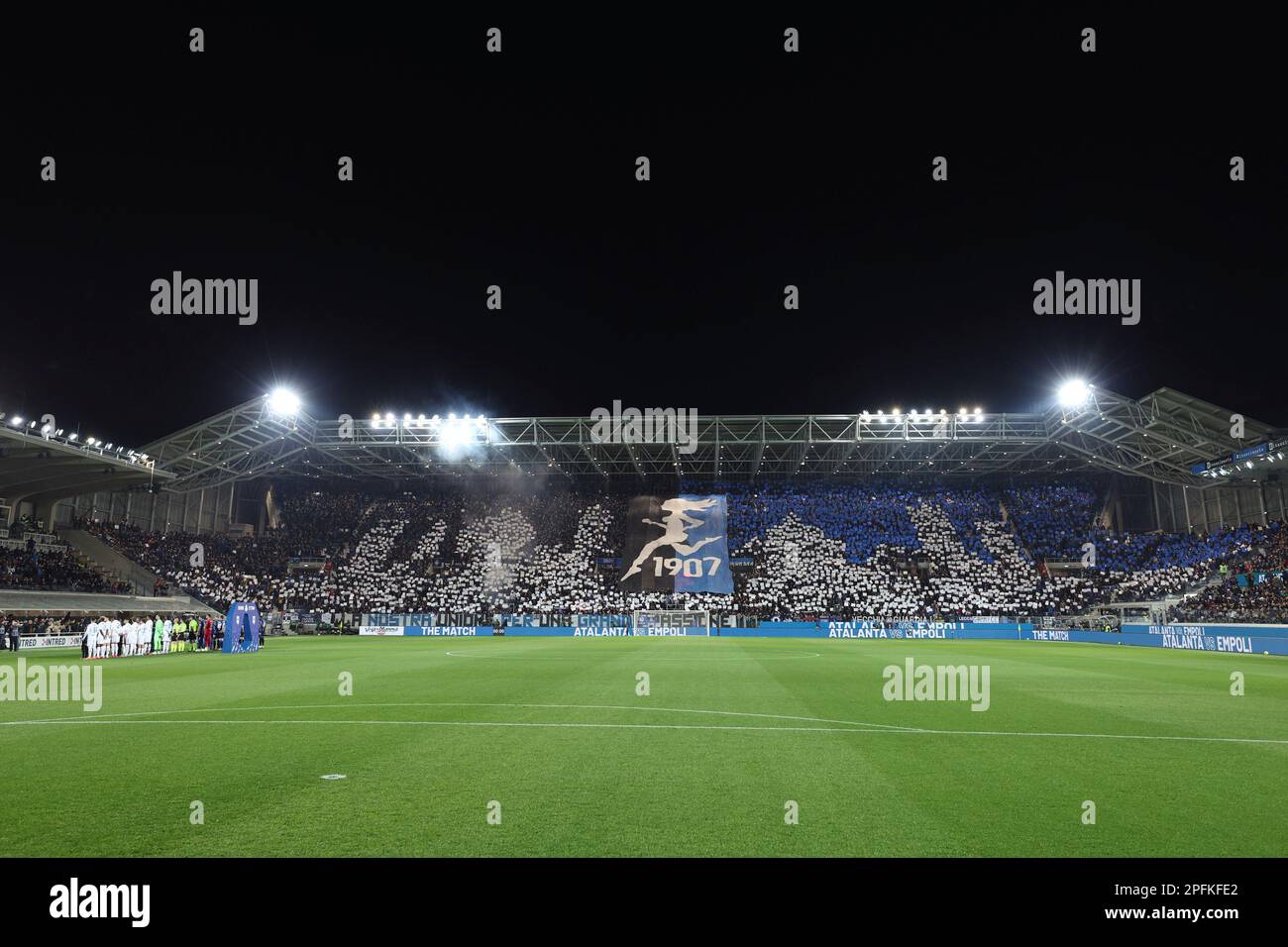 Bergamo, Italy. 17th Mar, 2023. Atalanta BC fans display a large tifo before the match during Atalanta BC vs Empoli FC, italian soccer Serie A match in Bergamo, Italy, March 17 2023 Credit: Independent Photo Agency/Alamy Live News Stock Photo