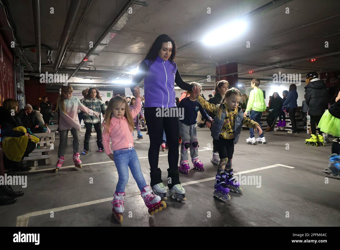 KHARKIV, UKRAINE MARCH 17, 2023 Coach of the "Flip Rollers School
