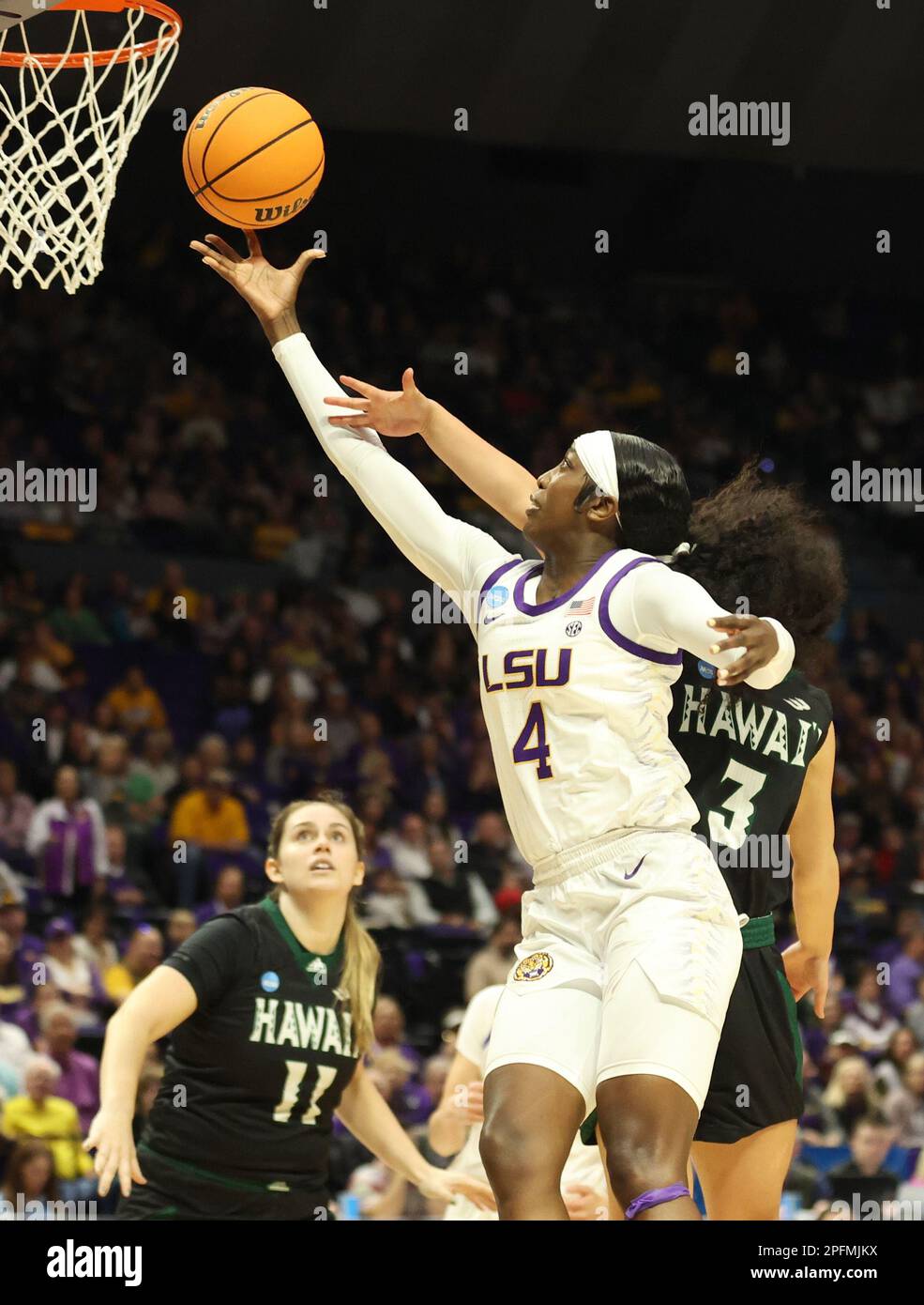 Baton Rouge, USA. 17th Mar, 2023. Hawai'i Rainbow Wahine guard Lily