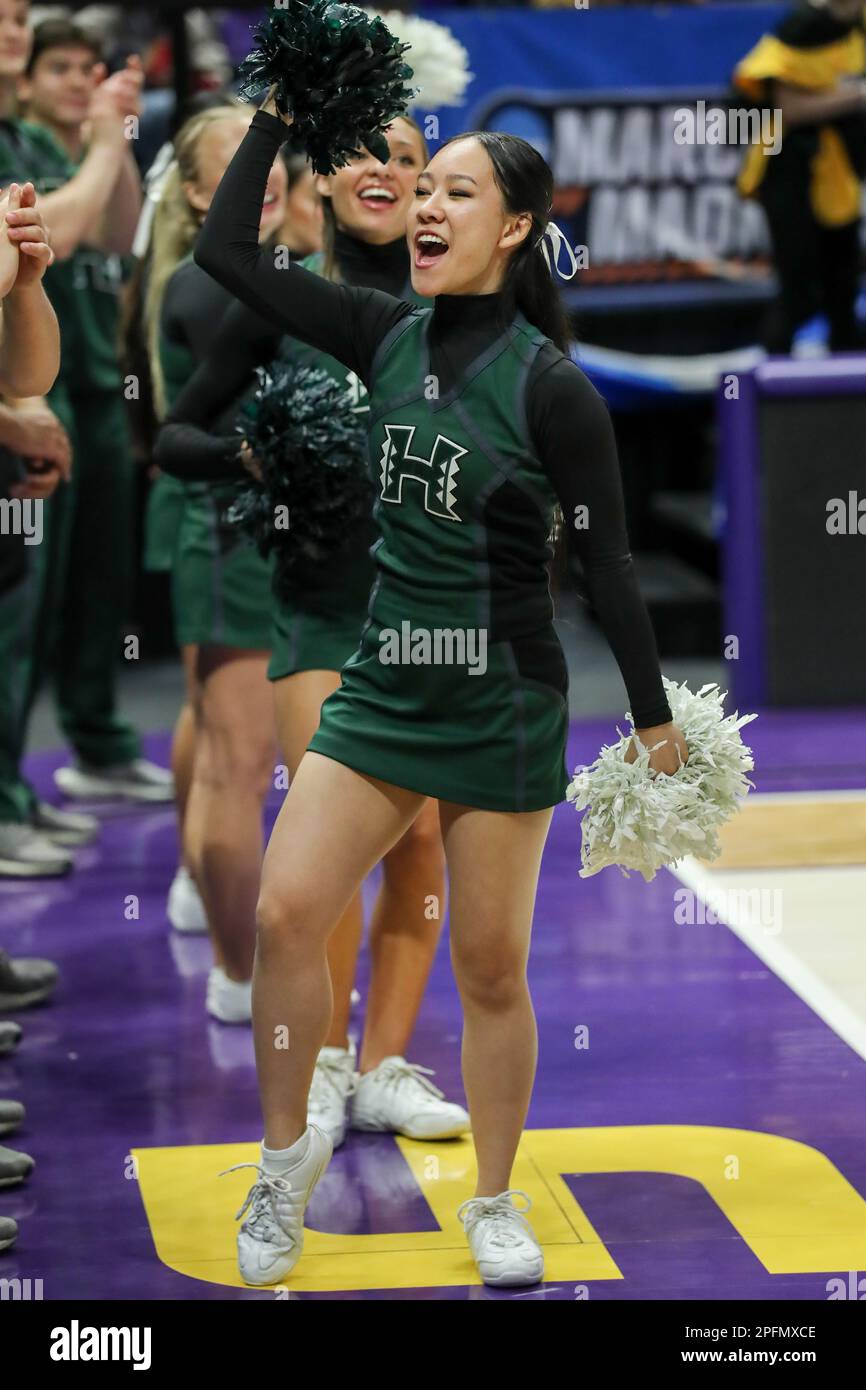 Baton Rouge, LA, USA. 17th Mar, 2023. A Hawaii cheerleader yells to the crowd during first round action of the NCAA Women's March Madness Tournament between the Hawaii Rainbow Wahine and the LSU Tigers at the Pete Maravich Assembly Center in Baton Rouge, LA. Jonathan Mailhes/CSM/Alamy Live News Stock Photo