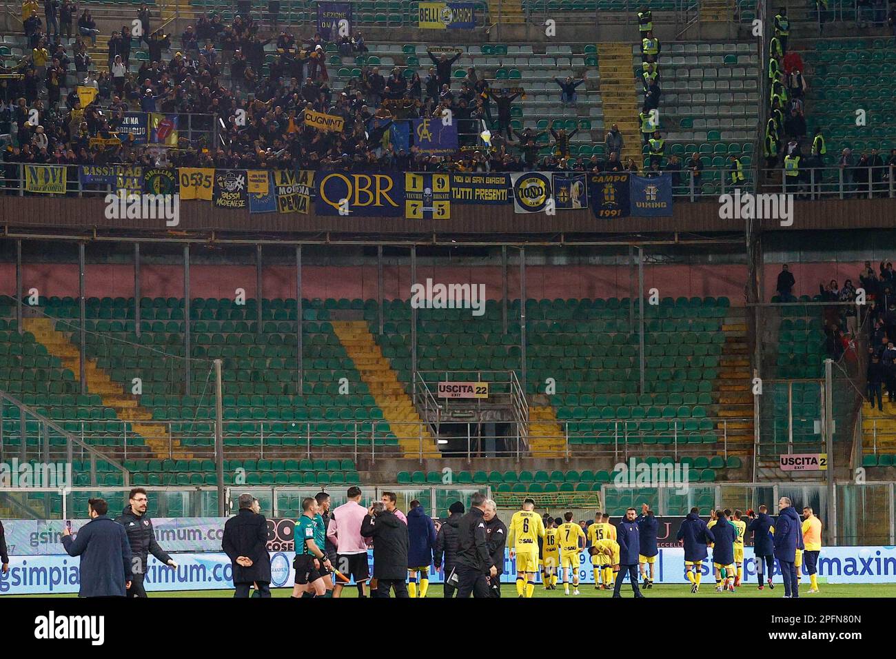 Palermo, Italy. 17th Mar, 2023. Gennaro Tutino (Palermo) celebrates the  victory during Palermo FC vs Modena FC, Italian soccer Serie B match in  Palermo, Italy, March 17 2023 Credit: Independent Photo Agency/Alamy