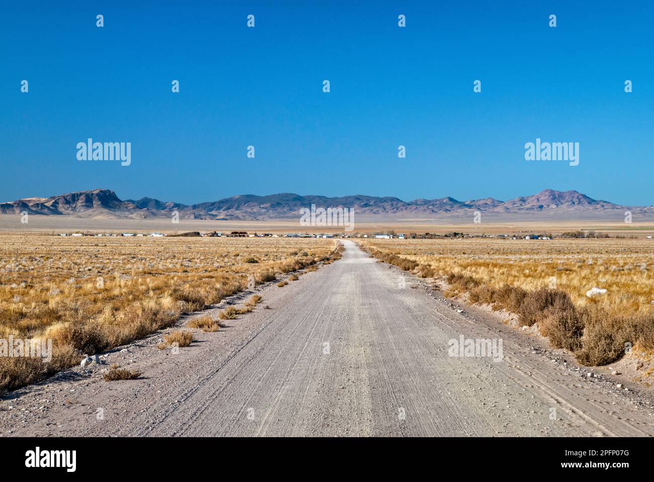Sand Spring Valley, Rachel settlement, Groom Range in distance, view from Shadow Road, near Lincoln Mine, Timpahute Range, Great Basin Desert, Nevada Stock Photo
