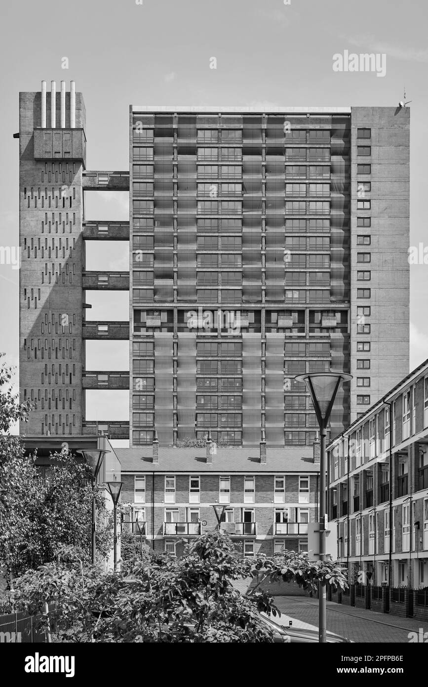 Balfron Tower, designed by Ernő Goldfinger, 1967; London, UK Stock Photo