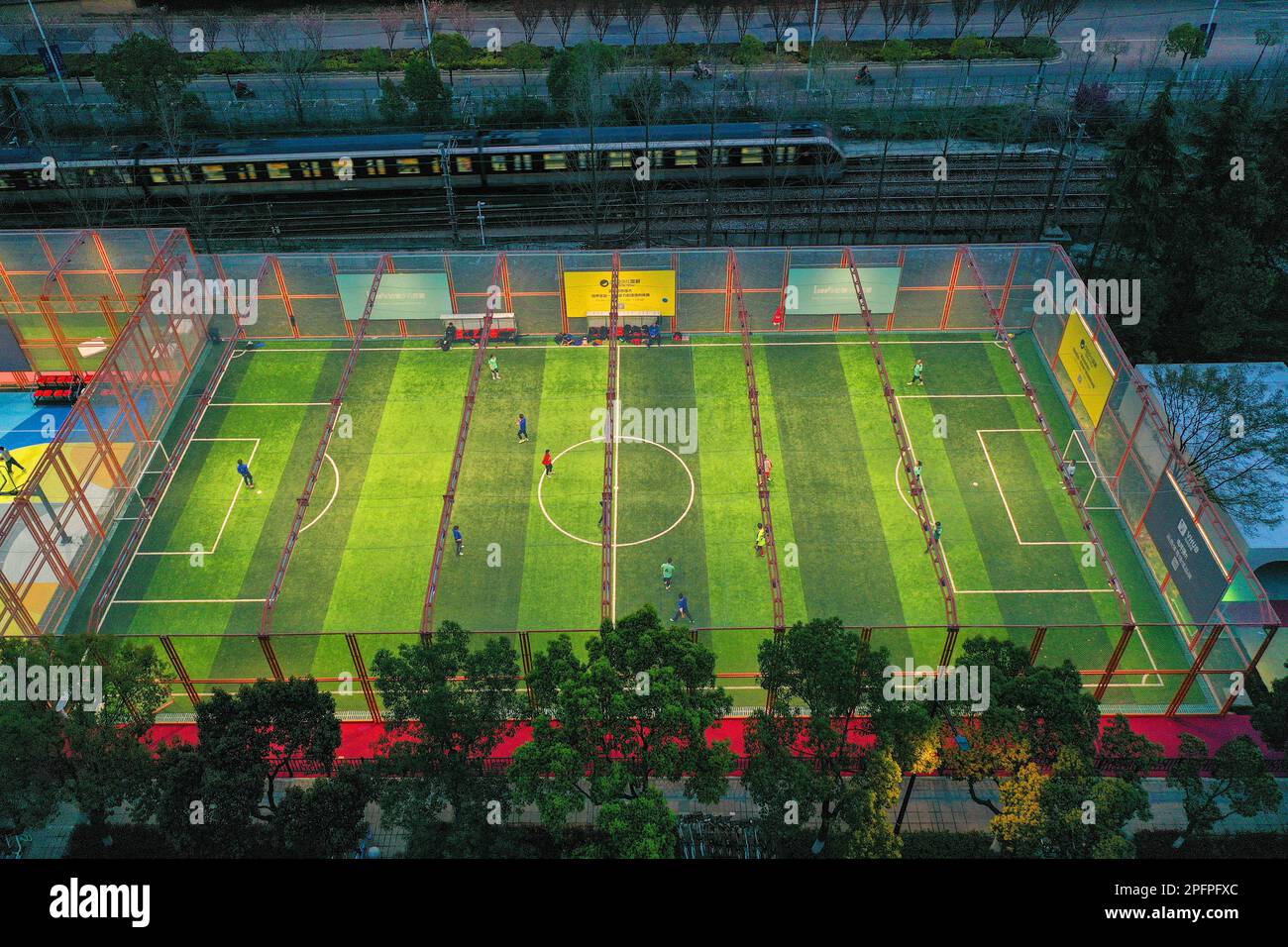 NANJING, CHINA - MARCH 18, 2023 - People play on a trial court at the 24-hour City Sports Block in Nanjing, East China's Jiangsu province, March 18, 2 Stock Photo