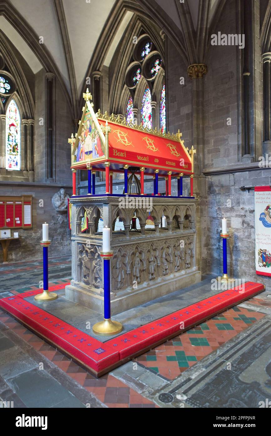 The shrine of Thomas de Cantilupe, Bishop of Hereford 1275-1282.  Canonized St Thomas de Cantilupe by Pope John XXII on 17 April 1320 Stock Photo