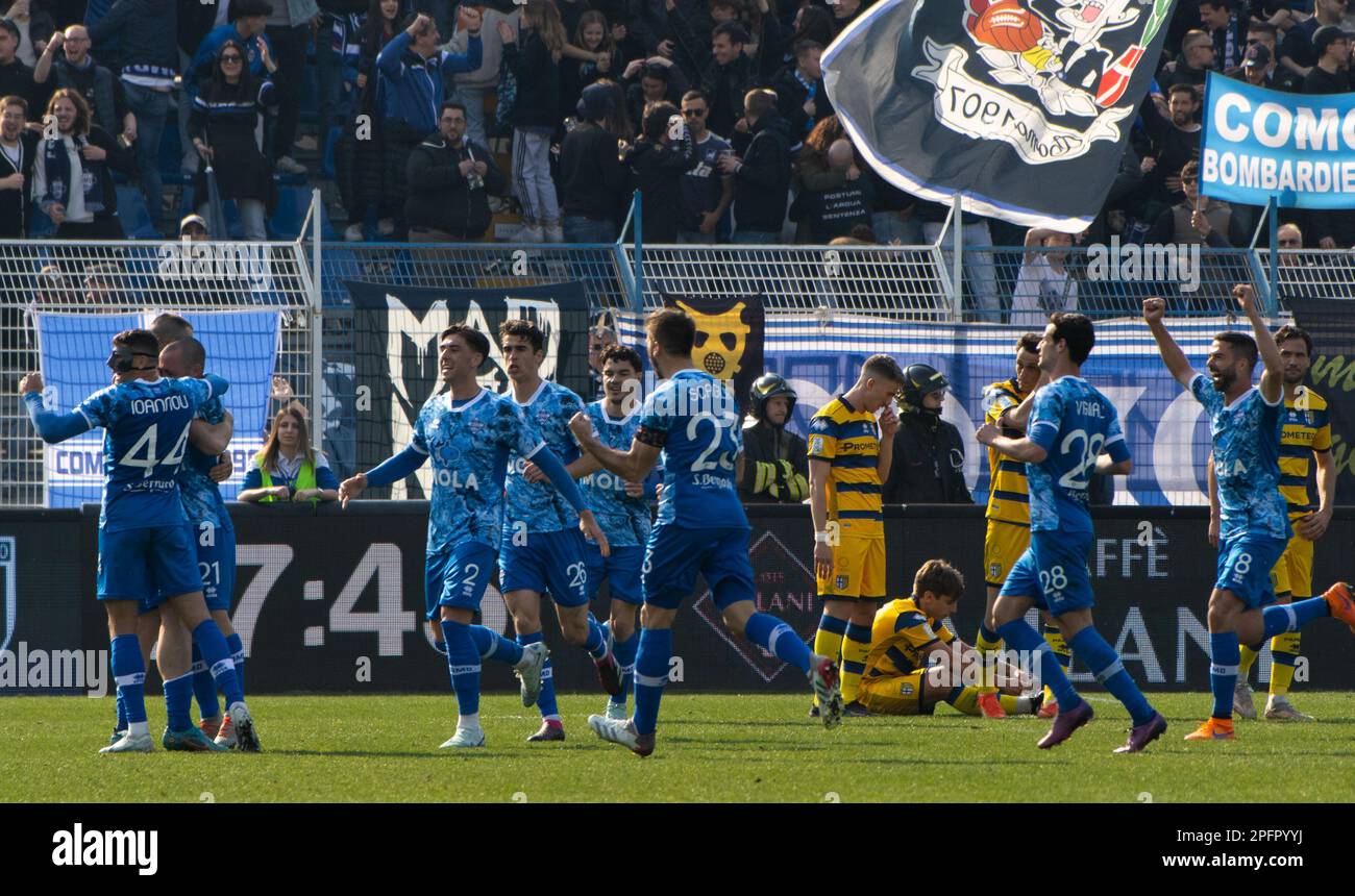 Como, Italy. 18th Mar, 2023. Captains Cesc Fabregas(Como) and Gianluigi  Buffon(Parma) during Como 1907 vs Parma Calcio, Italian soccer Serie B  match in Como, Italy, March 18 2023 Credit: Independent Photo Agency/Alamy