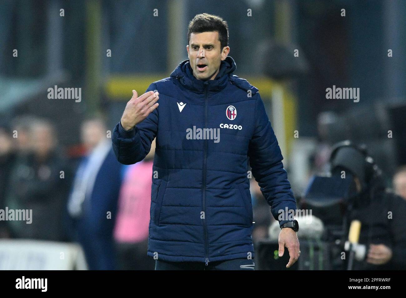 Thiago Motta Treinador Da Bologna Durante O Jogo Da Serie Italiana Uma Liga  Entre Salernitana Vs Bologna Final Result Salerni Foto de Stock Editorial -  Imagem de ataque, discurso: 272536383