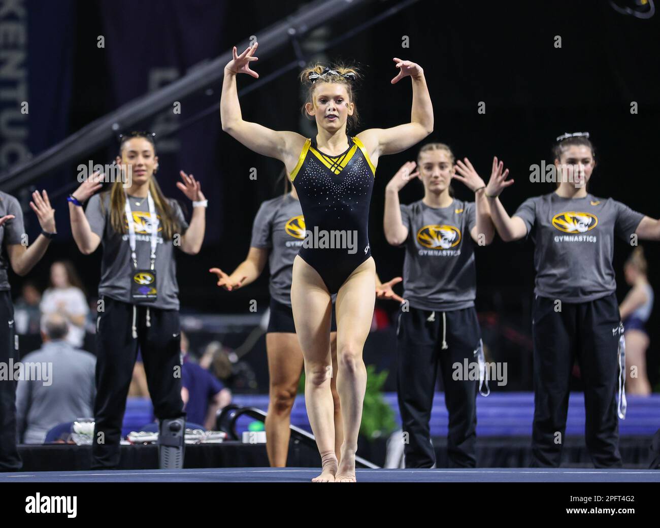 March 18, 2023 Missouri's Sienna Schreiber warms up on the floor