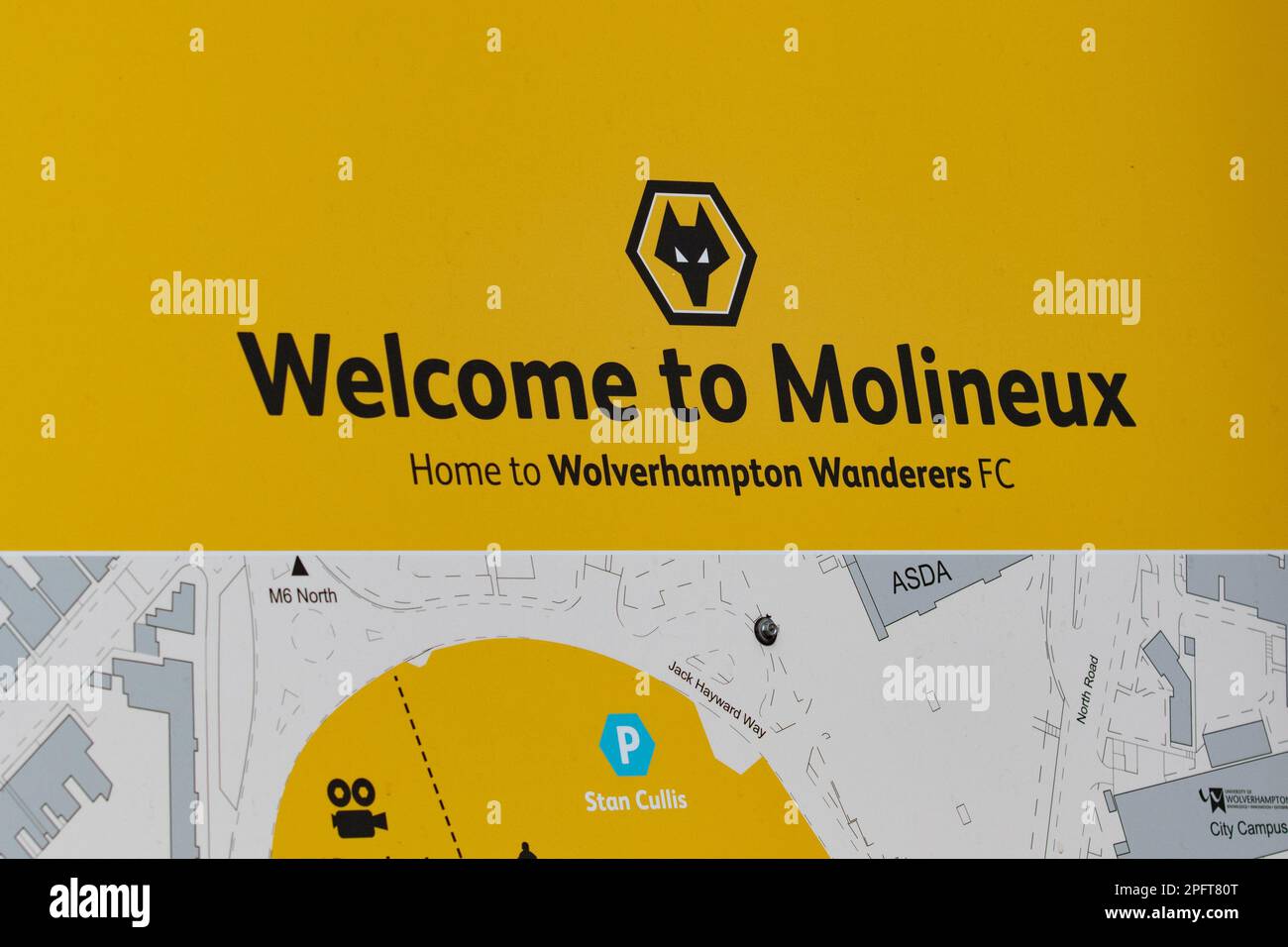 General view of the stadium before during the Premier League match between Wolverhampton Wanderers and Leeds United at Molineux, Wolverhampton on Saturday 18th March 2023. (Photo: Gustavo Pantano | MI News) Credit: MI News & Sport /Alamy Live News Stock Photo