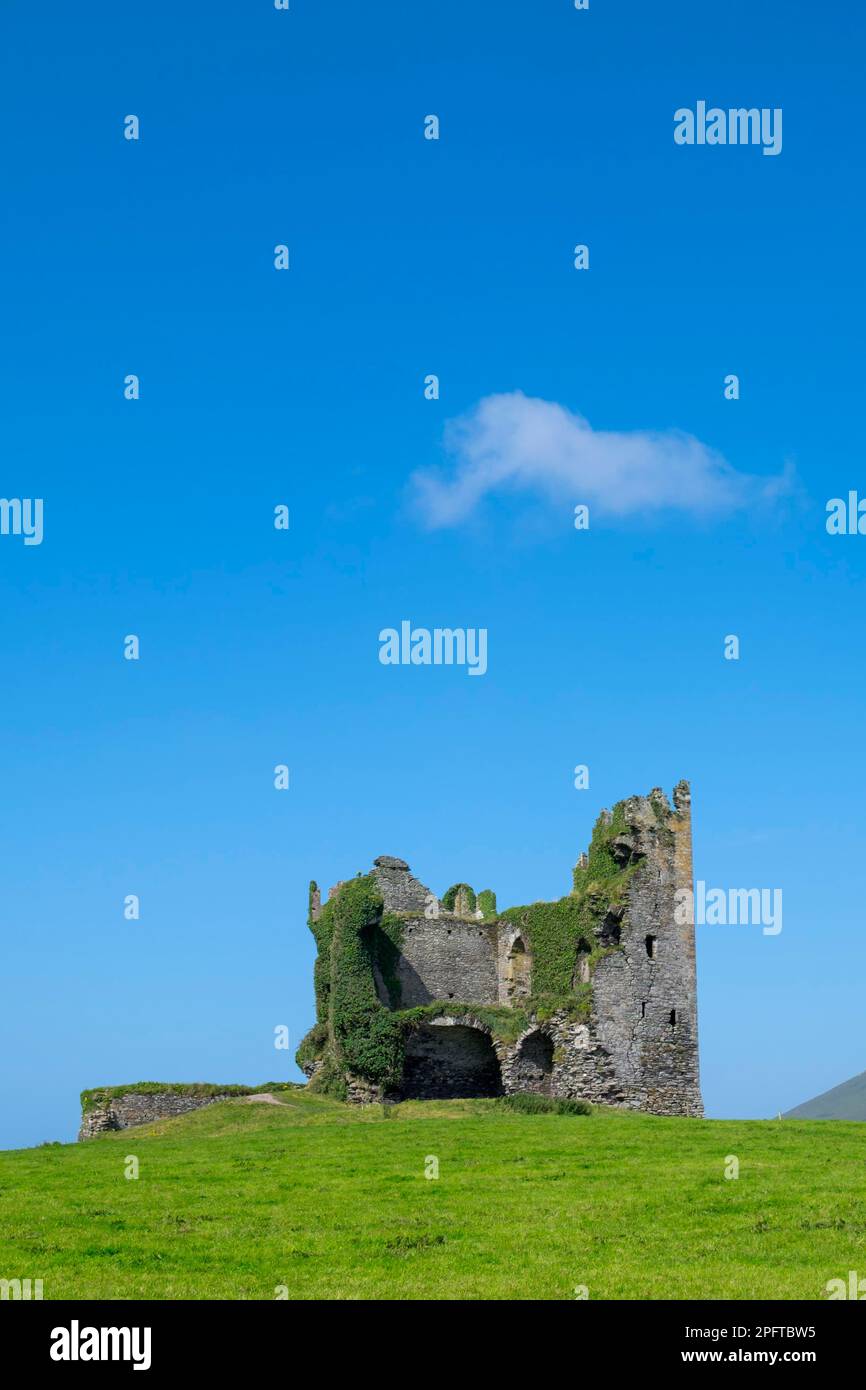 Ballycarbery Castle, Caherciveen, County Kerry, Ring of Kerry, Ireland Stock Photo