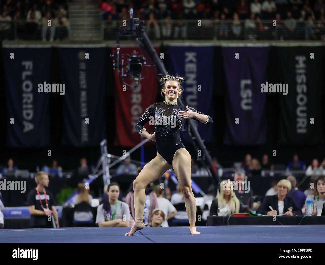 March 18, 2023 Missouri's Sienna Schreiber performs her floor rotuine