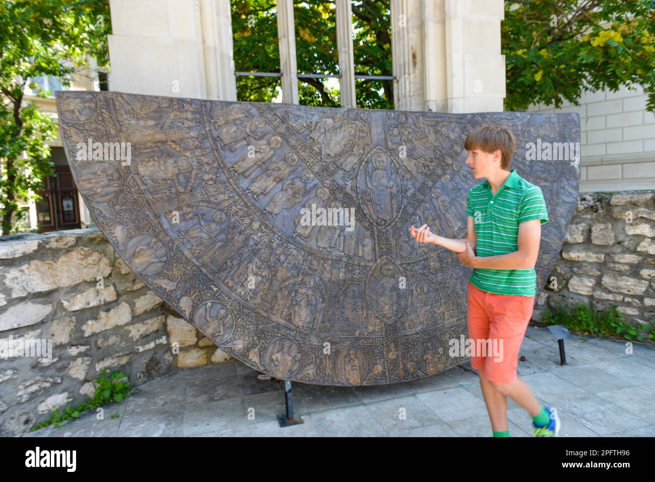 Coronation mantle hi-res stock photography and images - Alamy