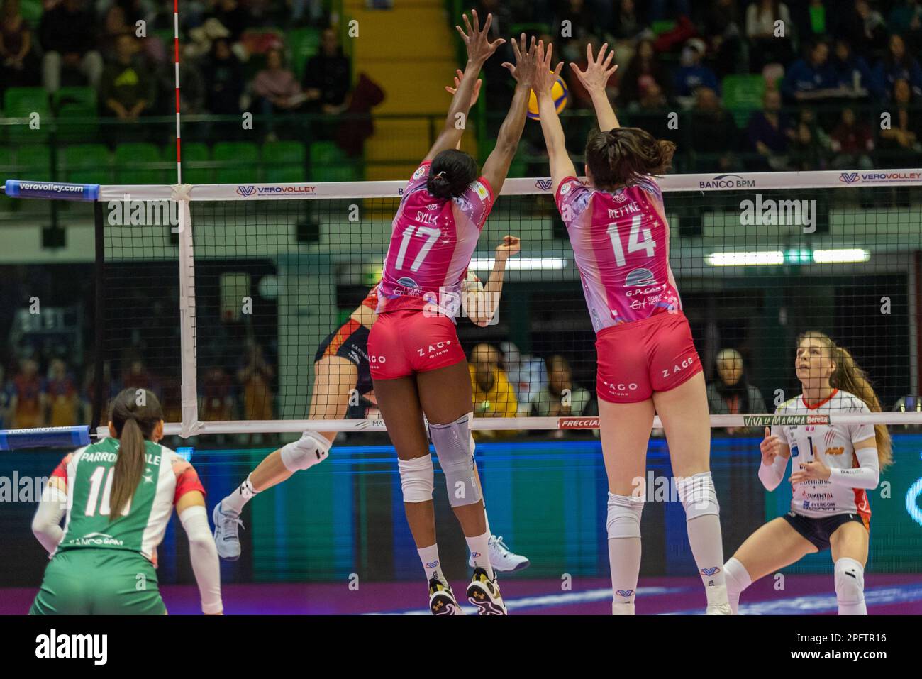 Monster Block of Myriam Sylla and Dana Rettke (Vero Volley Milano Stock ...