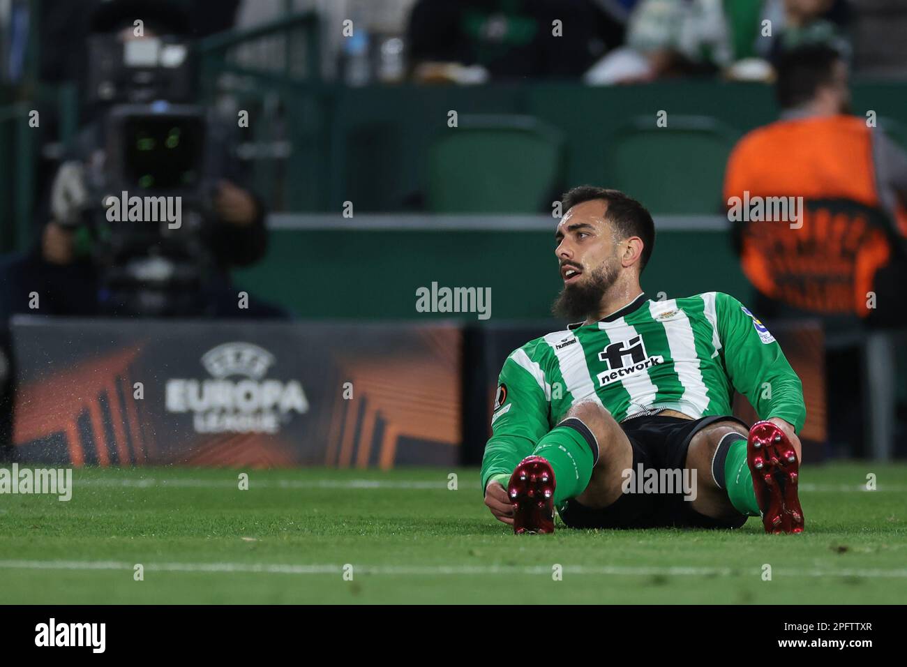 Borja Iglesias of Real Betis, left, and Miha Blazic of Ferencvaros TC vie  for the ball during the Europa League group G soccer match between Ferencvaros  TC and Real Betis in Groupama