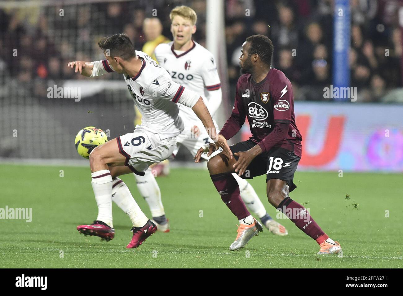 Nikola Moro of Bologna FC competes for the ball with Lassana Coulibaly