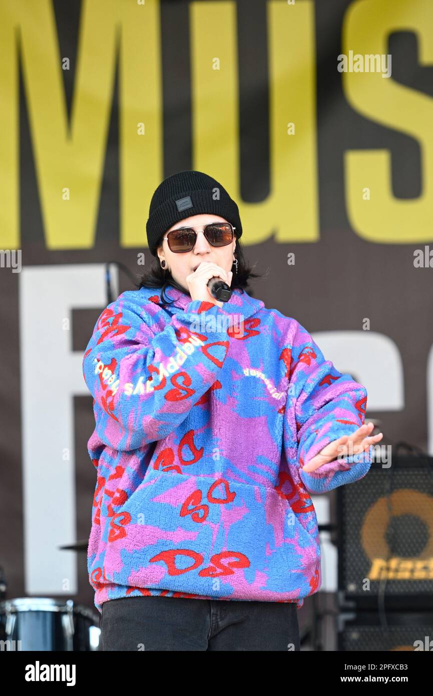 Sister ebra hi-res stock photography and images - Alamy