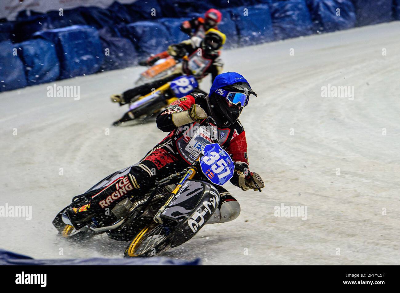 Inzell, Germany on Sunday 19th March 2023. Jo Saetre (357) (Blue) leads Franz Mayerbüchler (93) (Yellow) and Sebastian Reitsma (283) (Red) during the Ice Speedway Gladiators World Championship Final 2 at Max-Aicher-Arena, Inzell, Germany on Sunday 19th March 2023. (Photo: Ian Charles | MI News) Credit: MI News & Sport /Alamy Live News Stock Photo