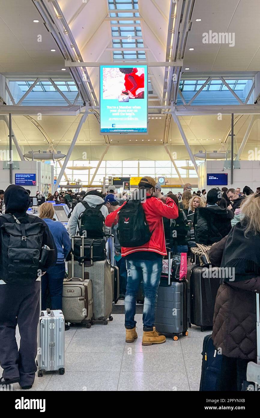 Terminal 8 jfk airport hires stock photography and images Alamy