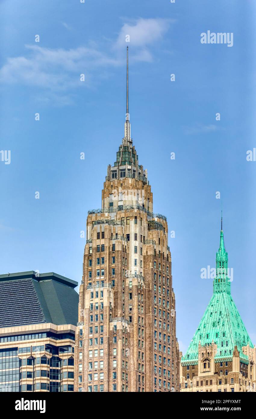 NYC Financial District: 70 Pine Street is a landmark needle