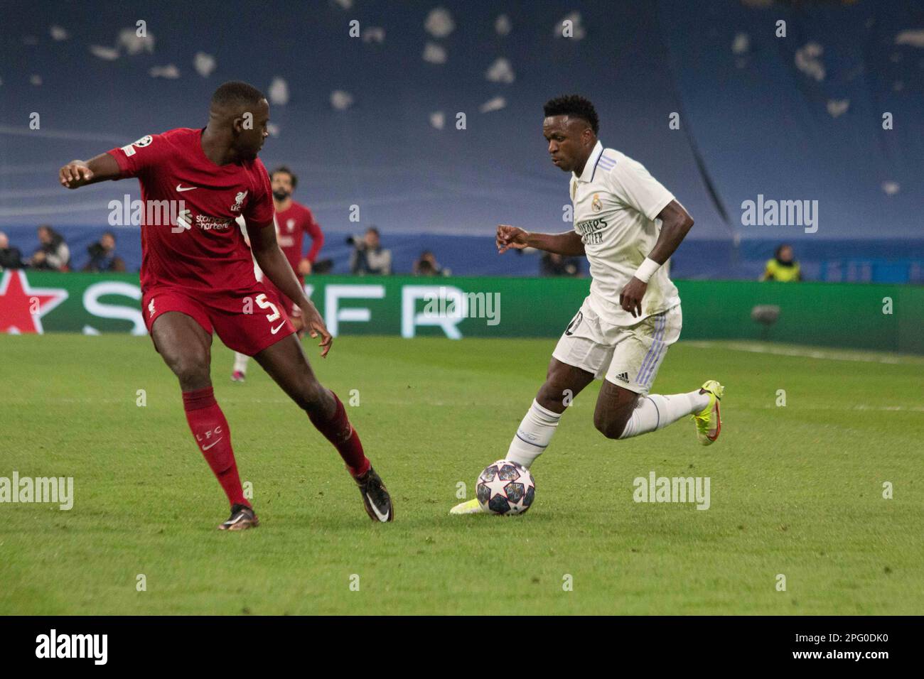 Madrid Madrid Spain 15th Mar 2023 Ibrahima Konate L And Vinicius madrid-madrid-spain-15th-mar-2023-ibrahima-konate-l-and-vinicius