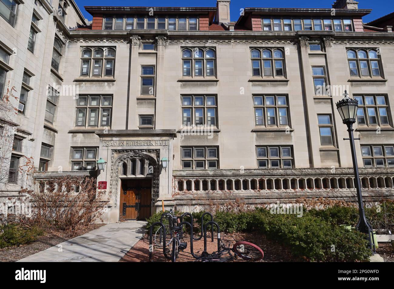 Chicago, Illinois, USA. An entranceway to Charles Hitchcock Hall on the campus of the University of Chicago. Stock Photo