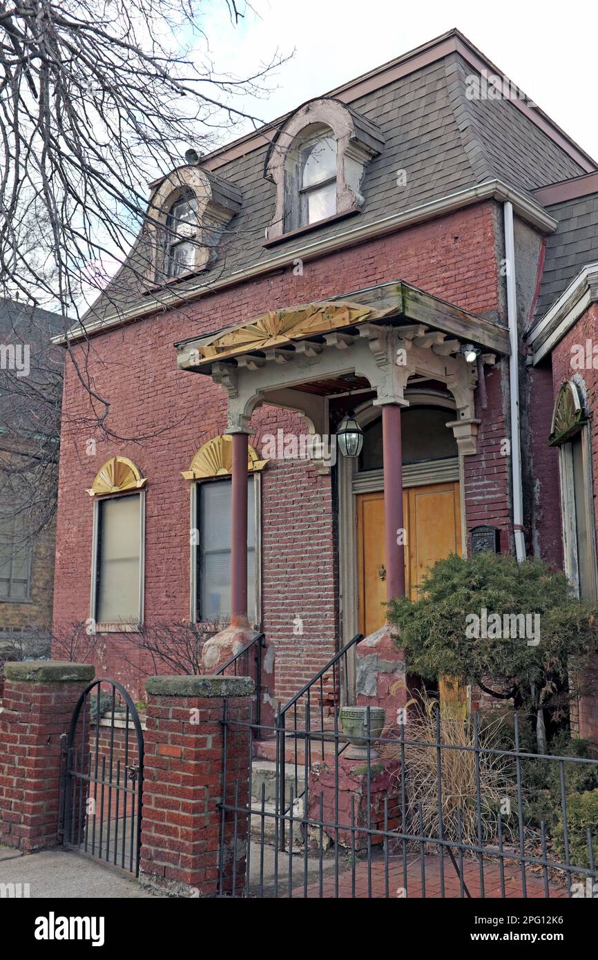 Downtown cleveland ohio neighborhood hi-res stock photography and