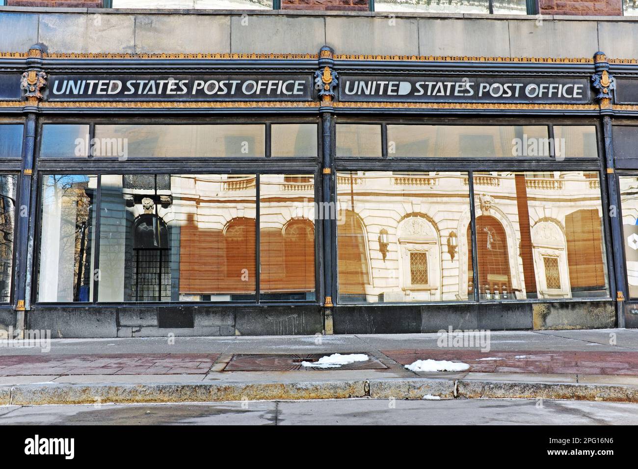 Downtown cleveland us post office exterior hires stock photography and