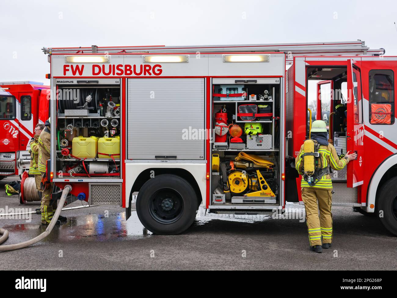 Feuerwehr-Blaulicht Images – Browse 5 Stock Photos, Vectors, and Video