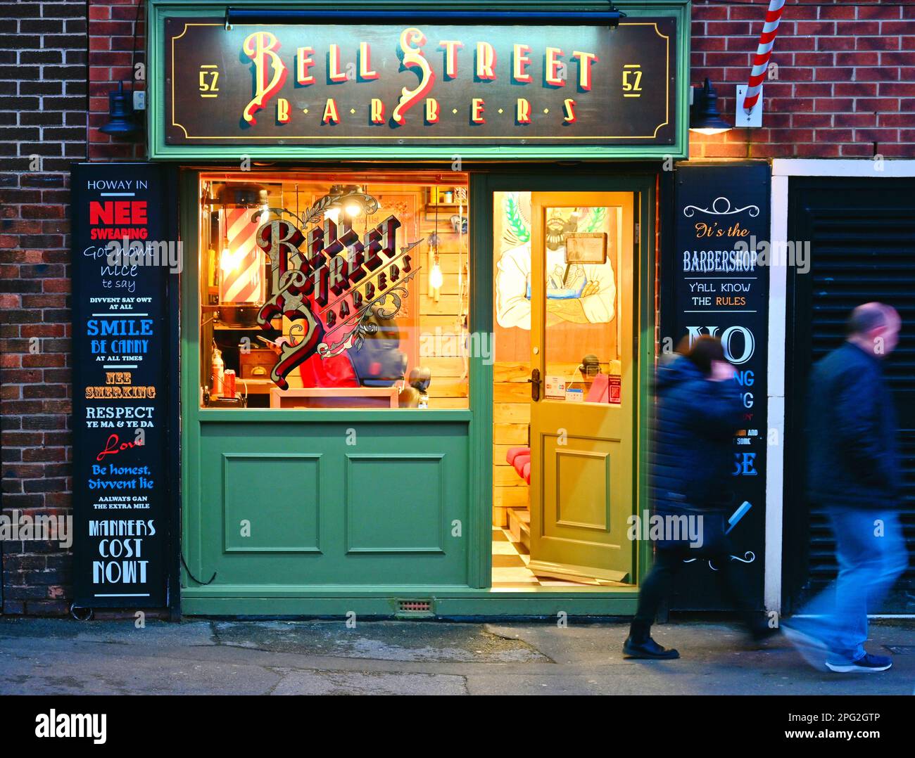 NZ7 4400 Bell Street Barbers North Shields Fish Quay Stock Photo Alamy