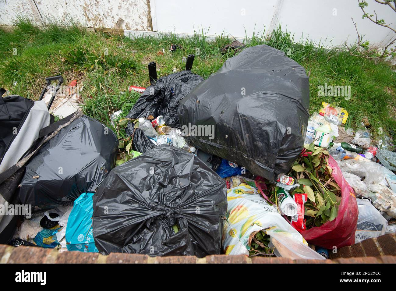 Slough, Berkshire, UK. 20th March, 2023. Rubbish and litter flytipped