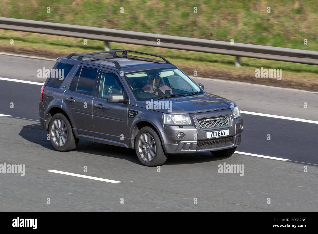 2008 Grey LAND ROVER FREELANDER TD4 GS 2179cc Diesel 6 speed automatic;  travelling on the m6 motorway, UK Stock Photo