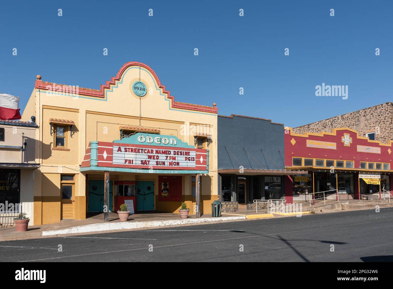 Vintage Odeon movie theater in Mason, Mason County, Texas, advertising the movie A Streetcar Named Desire on its marquee. Stock Photo