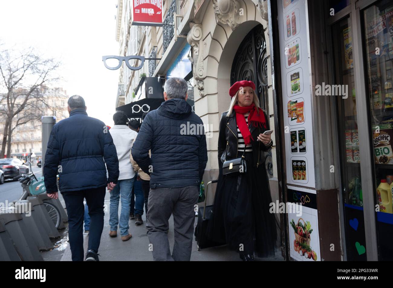 Beret france hi-res stock photography and images - Alamy