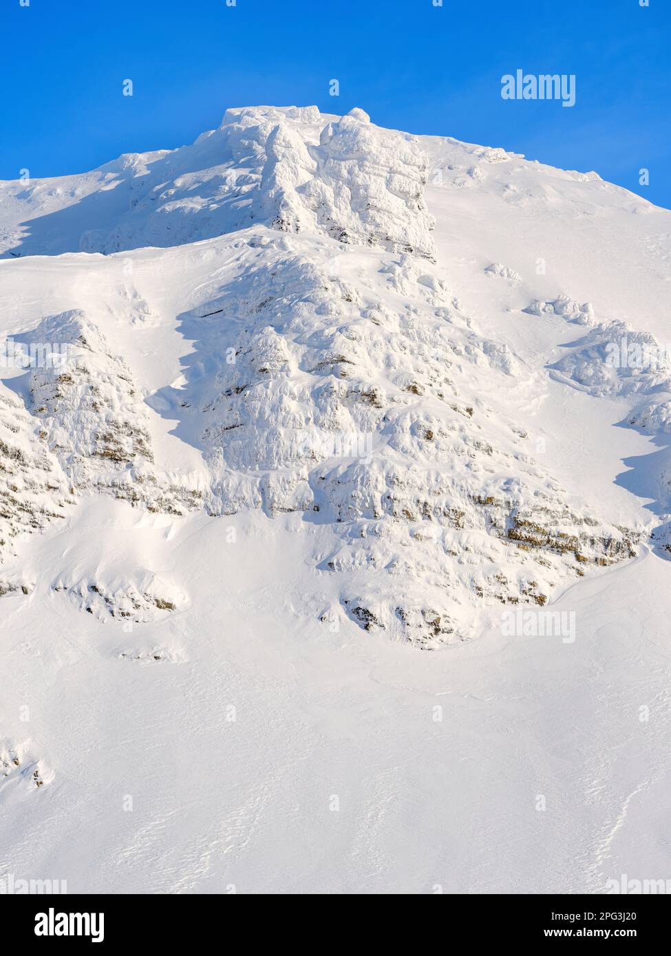 Landscape at pass from  Vestre Groenfjordbreen to Fritdtjovbreen,  Island of  Spitsbergen, part of Svalbard archipelago.  Arctic region, Europe, Scand Stock Photo