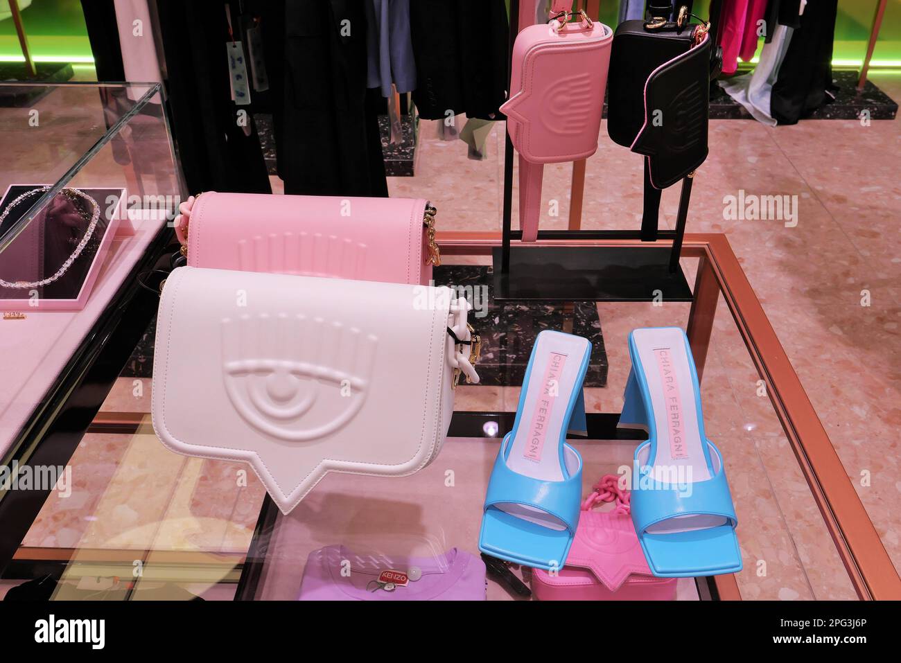 CHIARA FERRAGNI BAG AND SHOES FOR WOMEN INSIDE THE FASHION STORE
