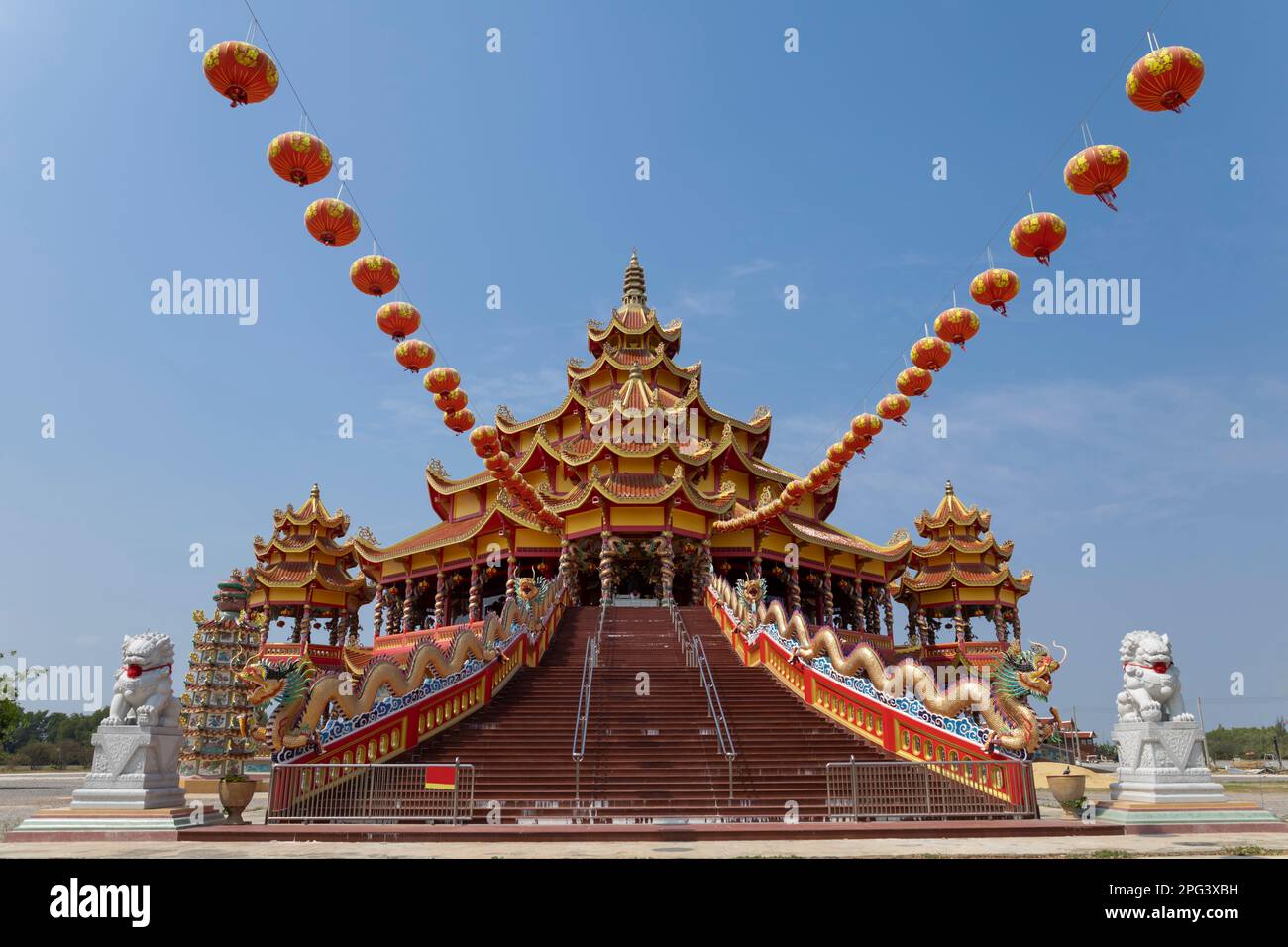 Guanyin Bodhisattva shrine wat, Chinese temple in Phetchaburi, Thailand Stock Photo