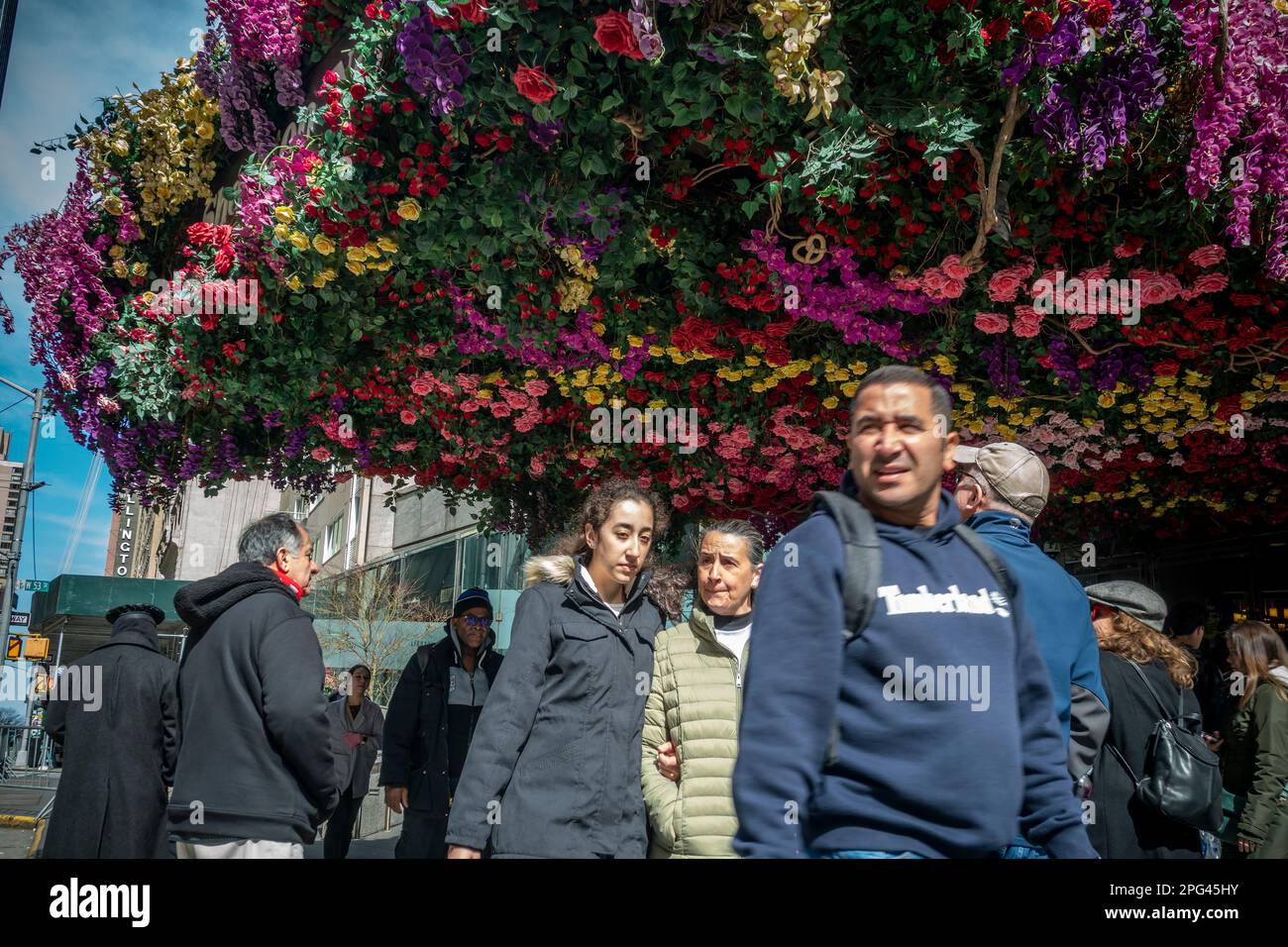Outside the floral covered canopy of the Sheraton New York hotel in Midtown Manhattan in New York on Saturday, March 18, 2023. (© Richard B. Levine) Stock Photo