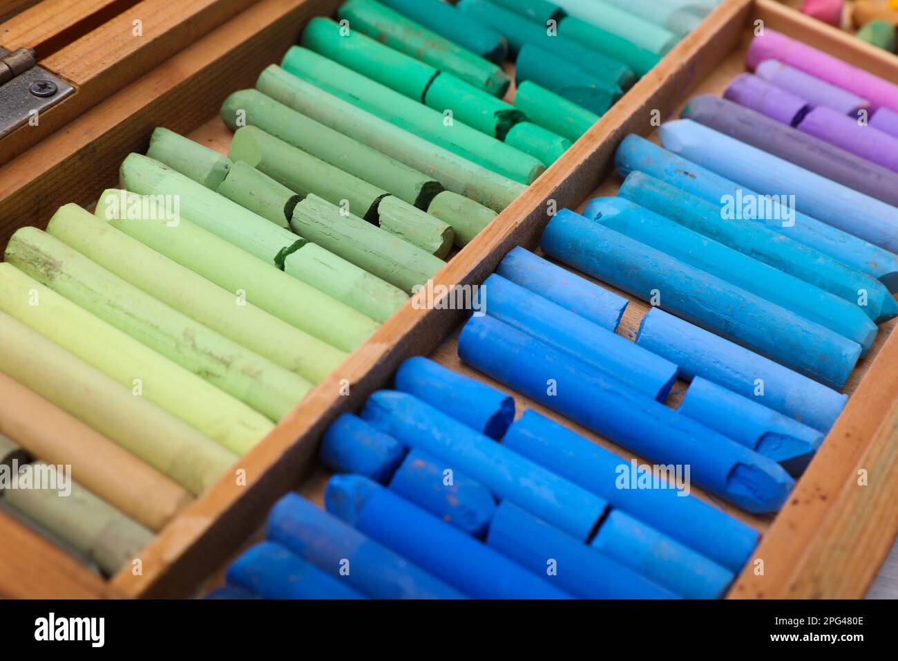 Box of pastels hi-res stock photography and images - Alamy