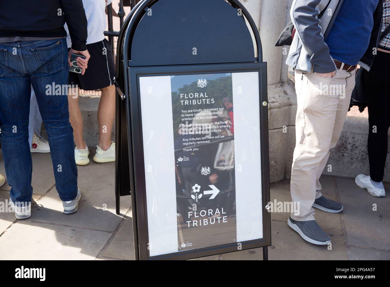A notice board regarding floral tributes is seen outside Buckingham Palace in London on the first Saturday since the funeral of Queen Elizabeth II. Stock Photo
