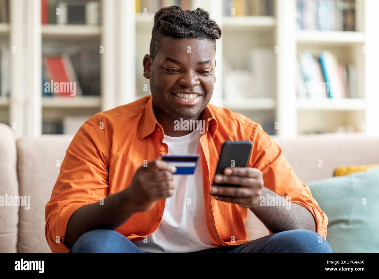 E bank webstore hi-res stock photography and images - Alamy