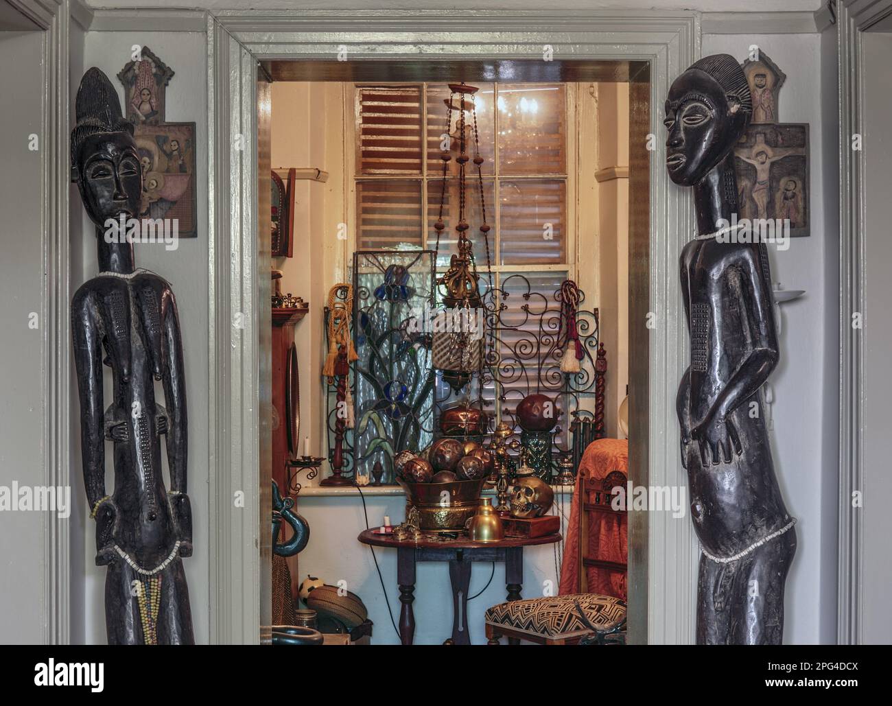 Rory Tait is a South African metal sculptor, painter and mozaic artist