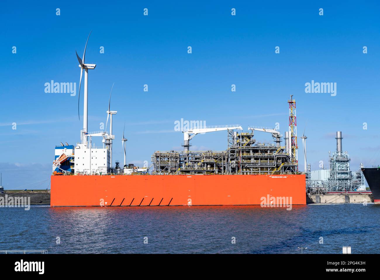 EemsEnergyTerminal, floating LNG terminal in the seaport of Eemshaven ...