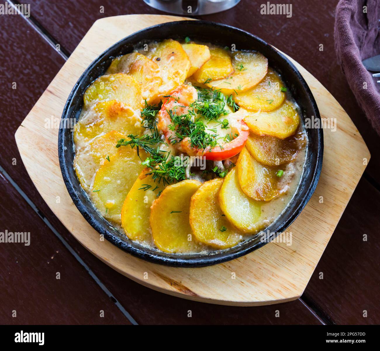 Skoblyanka. Russian cuisine Stock Photo - Alamy