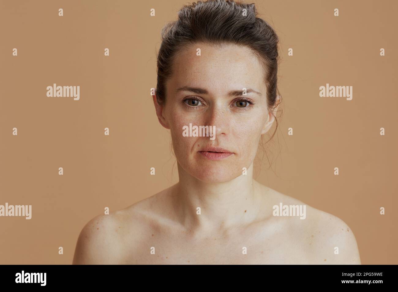 Woman with no makeup hi-res stock photography and images - Alamy