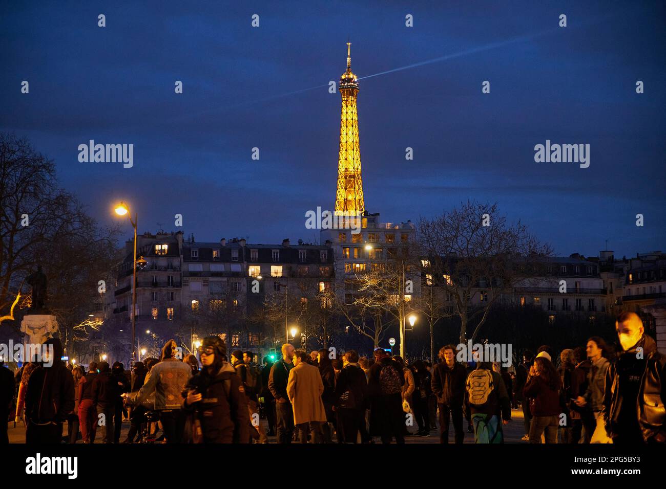 Paris, Ile de France, FRANCE. 20th Mar, 2023. Thousands of people protested in Paris after a vote of no confidence was rejected by a meagre 9 votes. The no confidence vote could have toppled Emmanuel Macron government and would have nullified the pension reform law that he pushed without a majority vote through the parliament. (Credit Image: © Remon Haazen/ZUMA Press Wire) EDITORIAL USAGE ONLY! Not for Commercial USAGE! Stock Photo